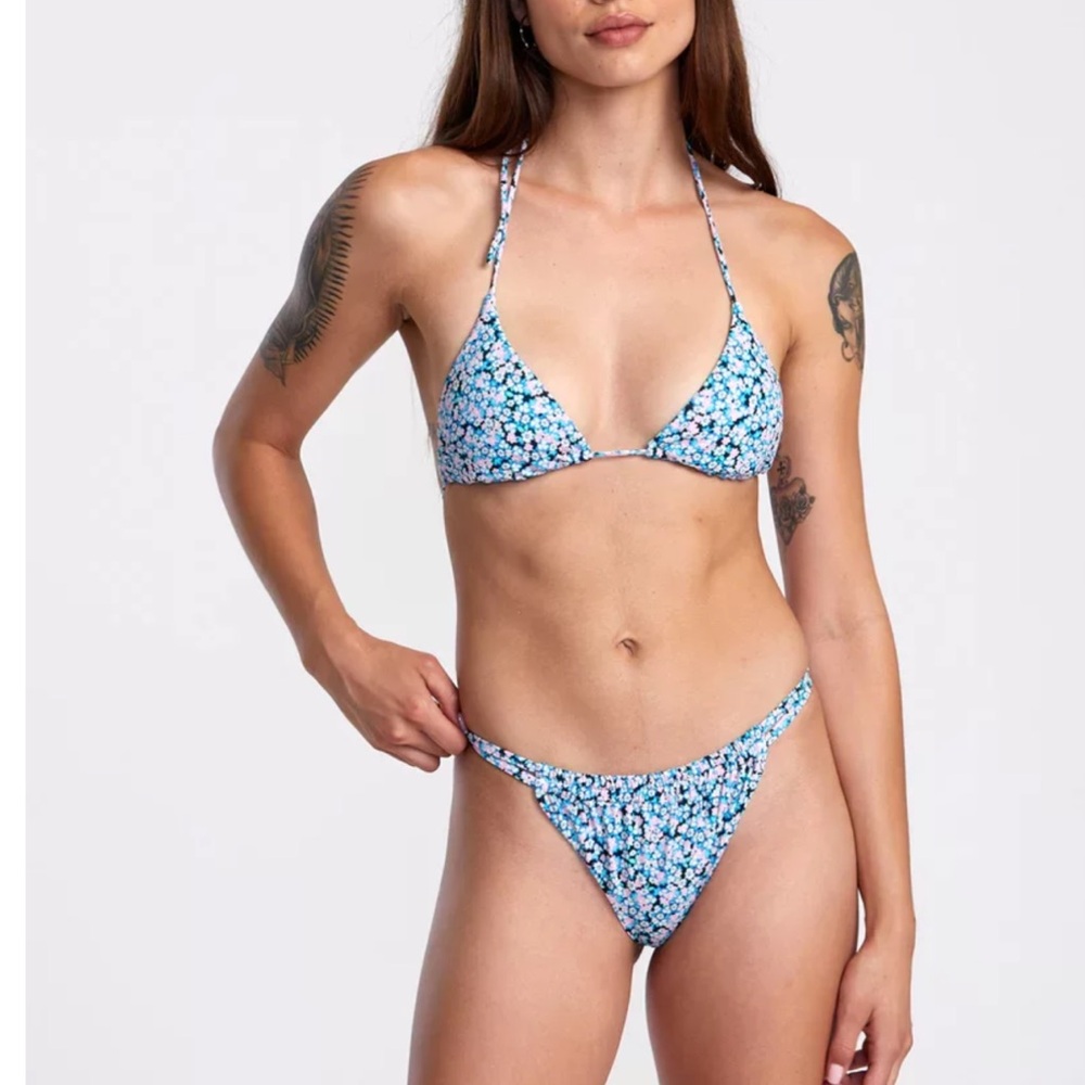 RVCA Sprinkles Halter Triangle Top & Double strap Skimpy Bottom size M